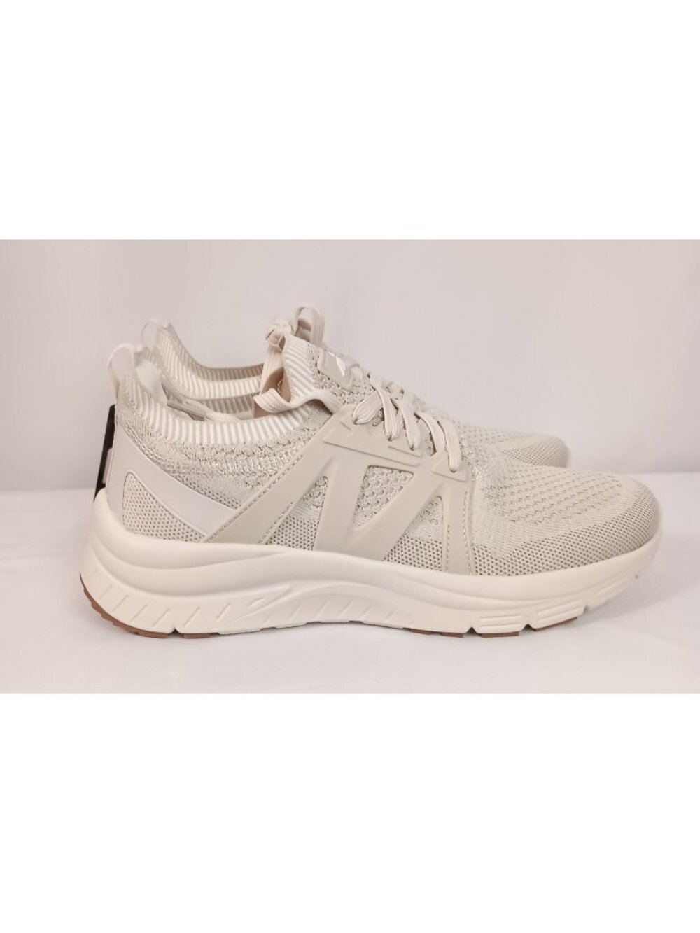 Avia Quickflash Running Sneakers Men’s 9 Cream Lightweight Breathable New